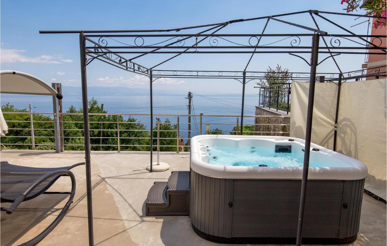 1 Bedroom Gorgeous Apartment In Moscenicka Draga Luaran gambar