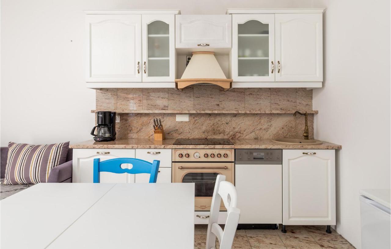 1 Bedroom Gorgeous Apartment In Moscenicka Draga Luaran gambar