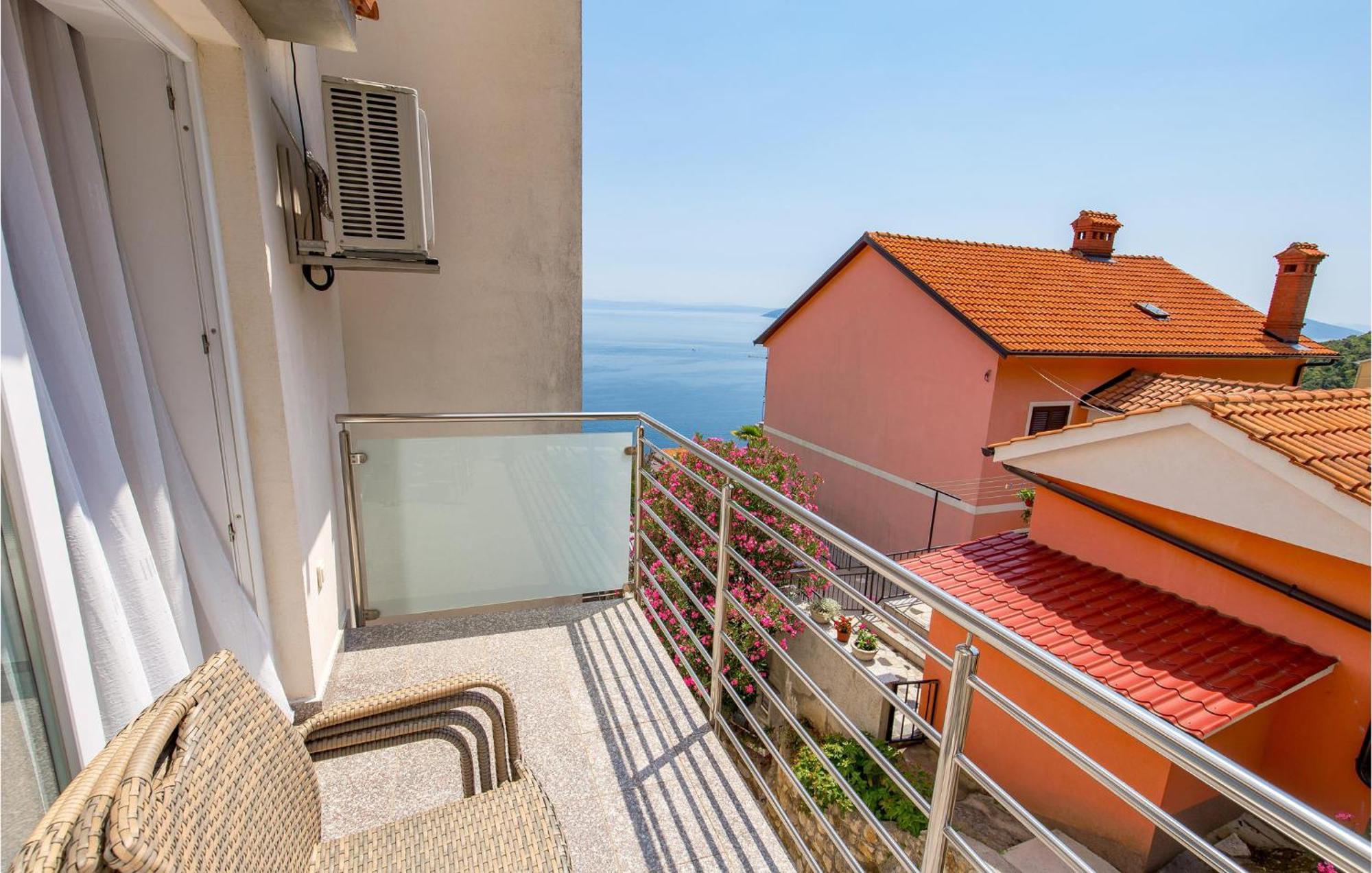 1 Bedroom Gorgeous Apartment In Moscenicka Draga Luaran gambar