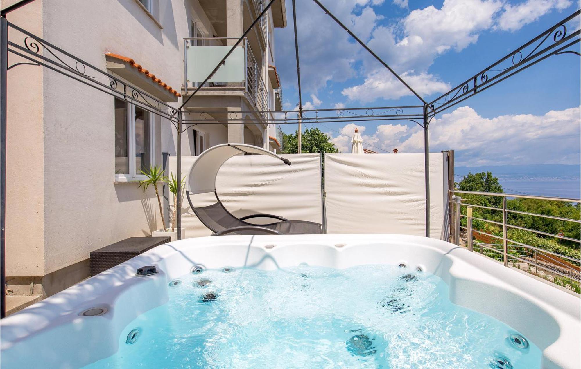 1 Bedroom Gorgeous Apartment In Moscenicka Draga Luaran gambar
