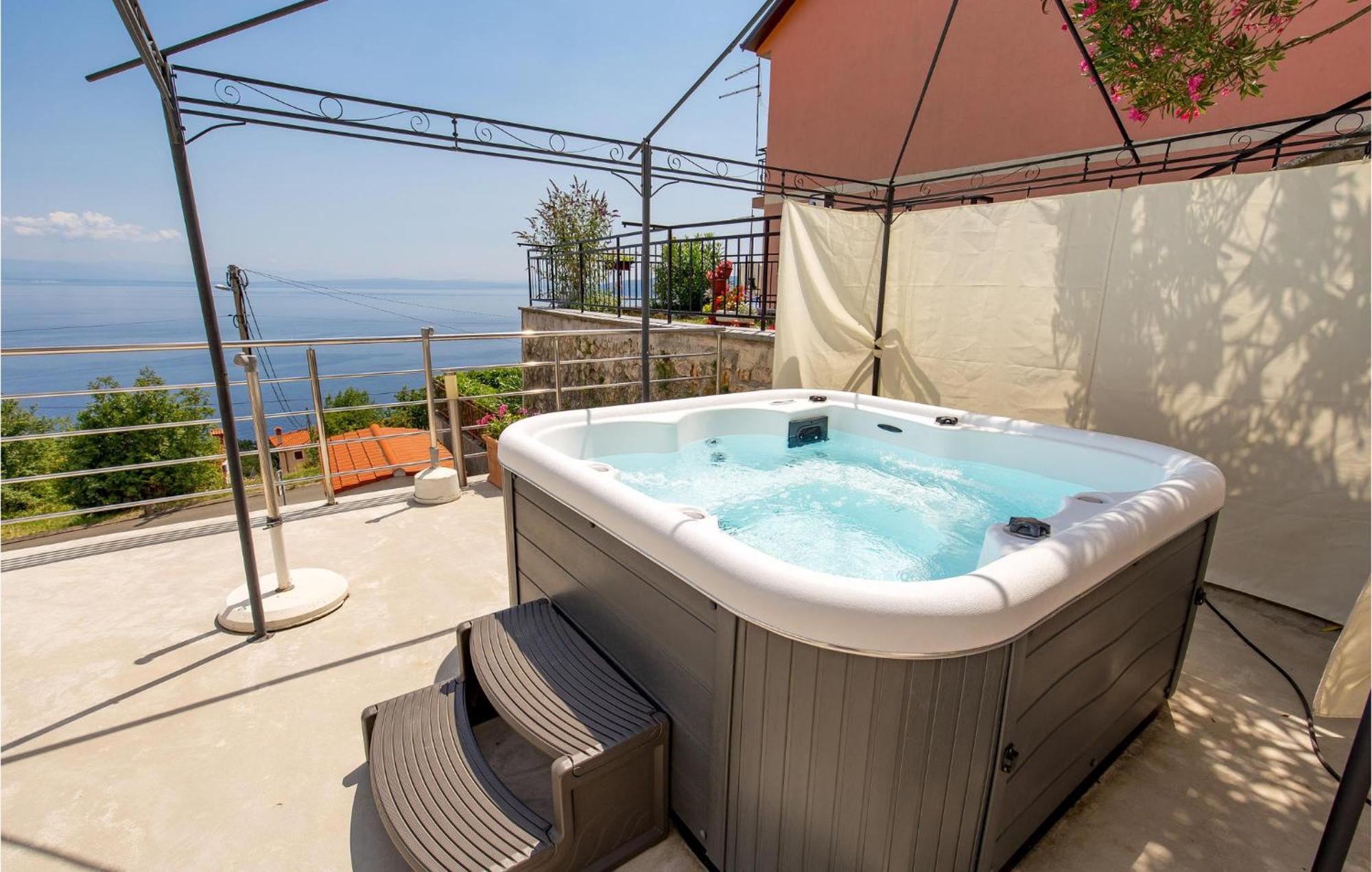 1 Bedroom Gorgeous Apartment In Moscenicka Draga Luaran gambar